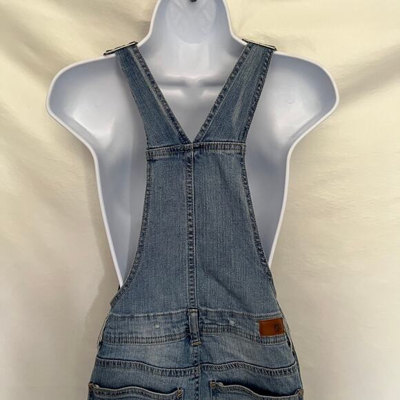 RSQ TILLY'S Distressed Denim Overalls Sz 1 Grunge Y2K Baddie Streetwear Festival - Picture 7 of 14